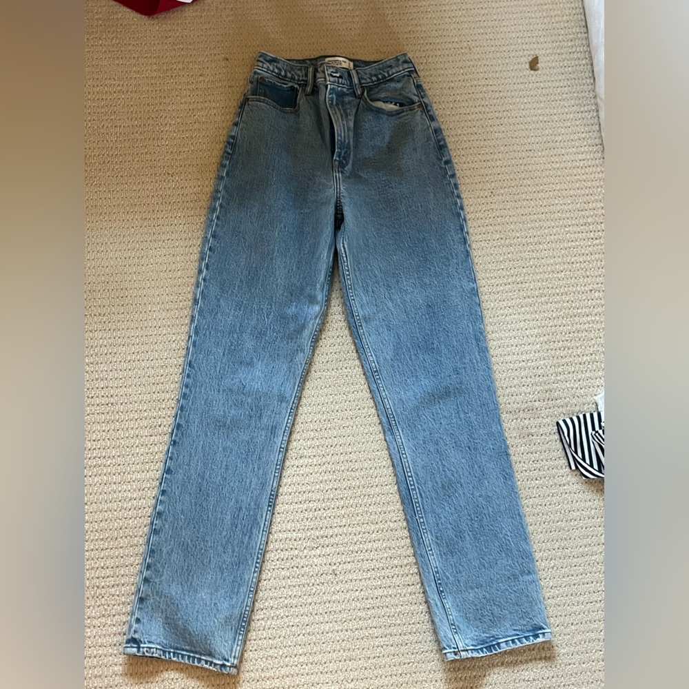 Abercrombie and Fitch 90s stretch ultra high rise jeans size 28 Long
